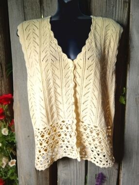 Vintage 70s Pastel Yellow 100% Cotton Knit Button Down Crochet Knit Vest